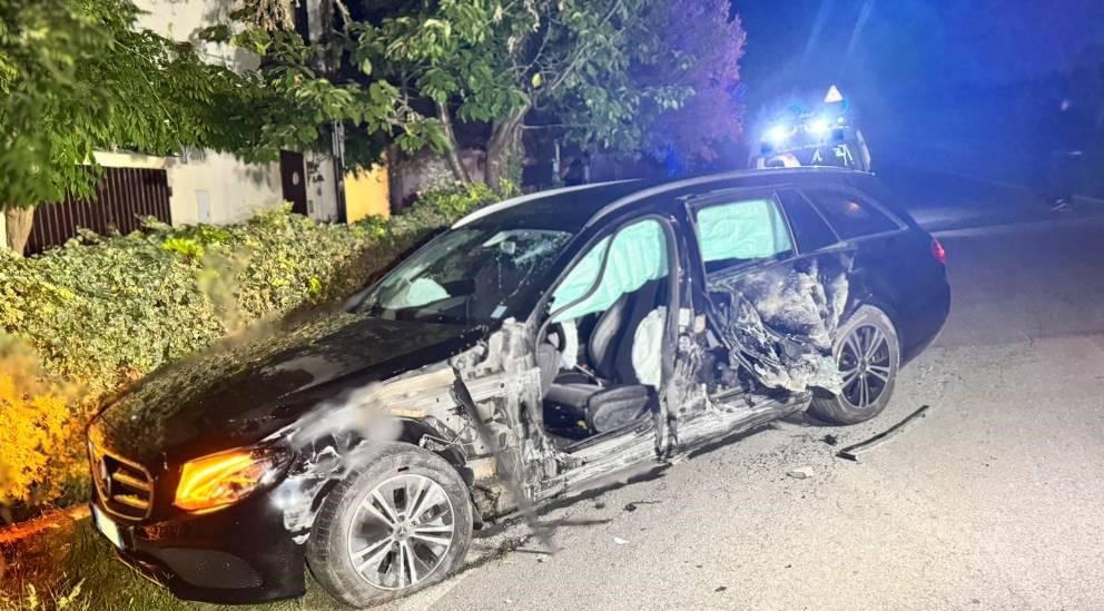Incidente a Canonica: fugge dopo lo schianto, denunciato 39enne per porto d’armi
