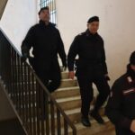 Blitz dei carabinieri in un hotel dismesso: un arresto e una denuncia