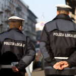 Polizia Locale di Rimini travolta dall’inchiesta: otto agenti sospesi per abusi durante i controlli