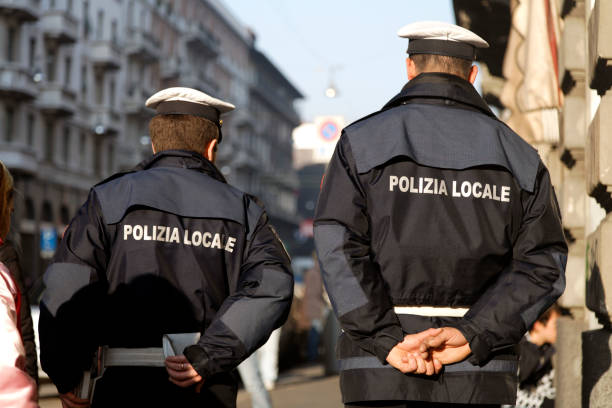 Polizia Locale di Rimini travolta dall’inchiesta: otto agenti sospesi per abusi durante i controlli