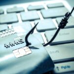 Raggirata con un sms: spariscono 30mila euro dal conto di una riminese