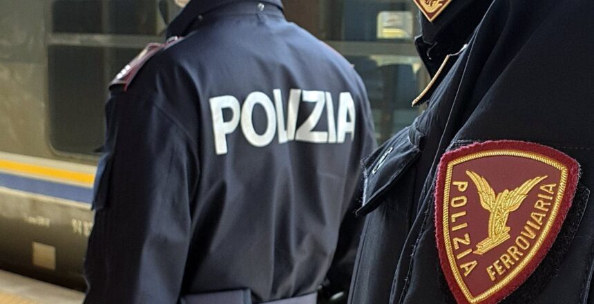 Dramma alla stazione scongiurato dagli agenti: 30enne intenzionato a farla finita bloccato in tempo